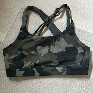 Athleta Camo Sports Bra sz M